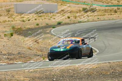 media/May-31-2025-CalClub SCCA (Sat) [[2c1a04e1ee]]/Qualifying/Group 2/Turn 4/